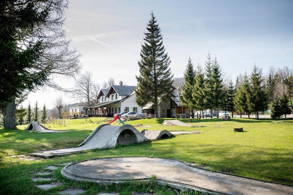 Gostilna Lokve Bed & Breakfast Eksteriør bilde